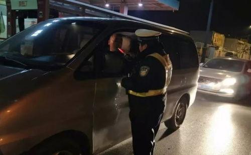 吃瓜造成车祸案例分析,一起因分心驾驶导致的车祸案例分析